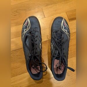 Saycony Women's Spitfire Track Cleats